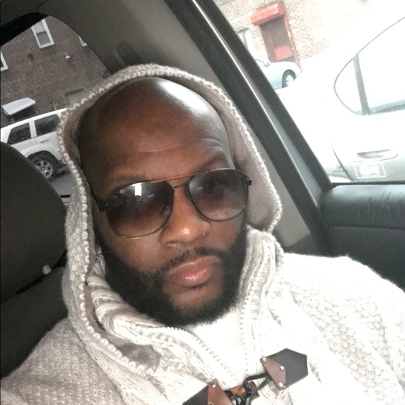 Meet your Posher, Kevin - Picture 1 of 1